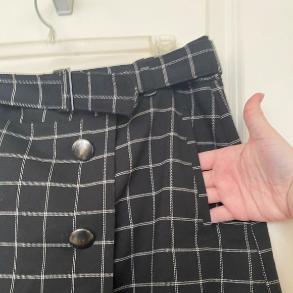 FINAL SALE Banana Republic Black Checkered Skirt with Buttons EUC - Picture 3 of 5